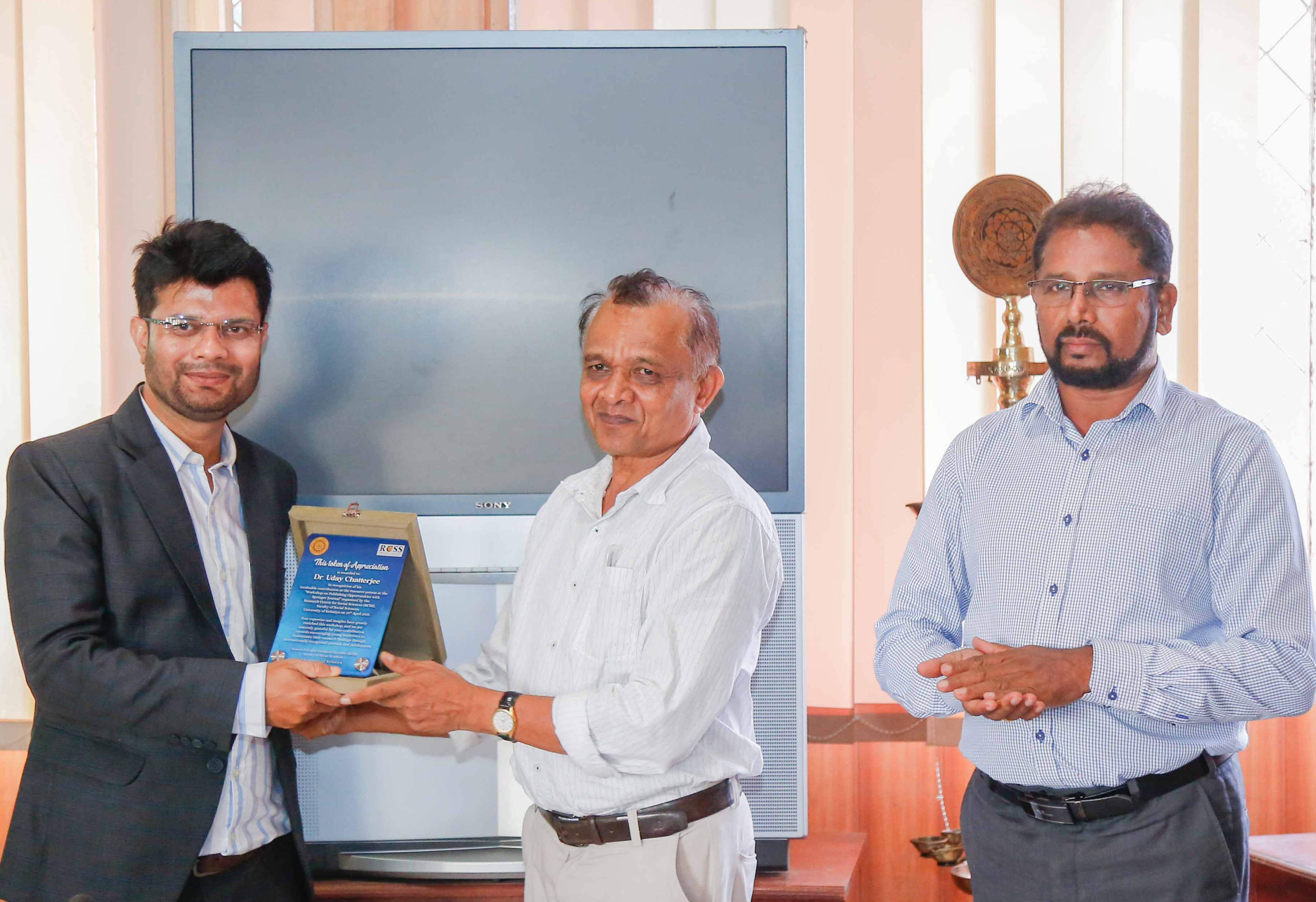 Expert Insights on Publishing with Springer: Dr. Uday Chatterjee Leads Academic Session at University of Kelaniya 