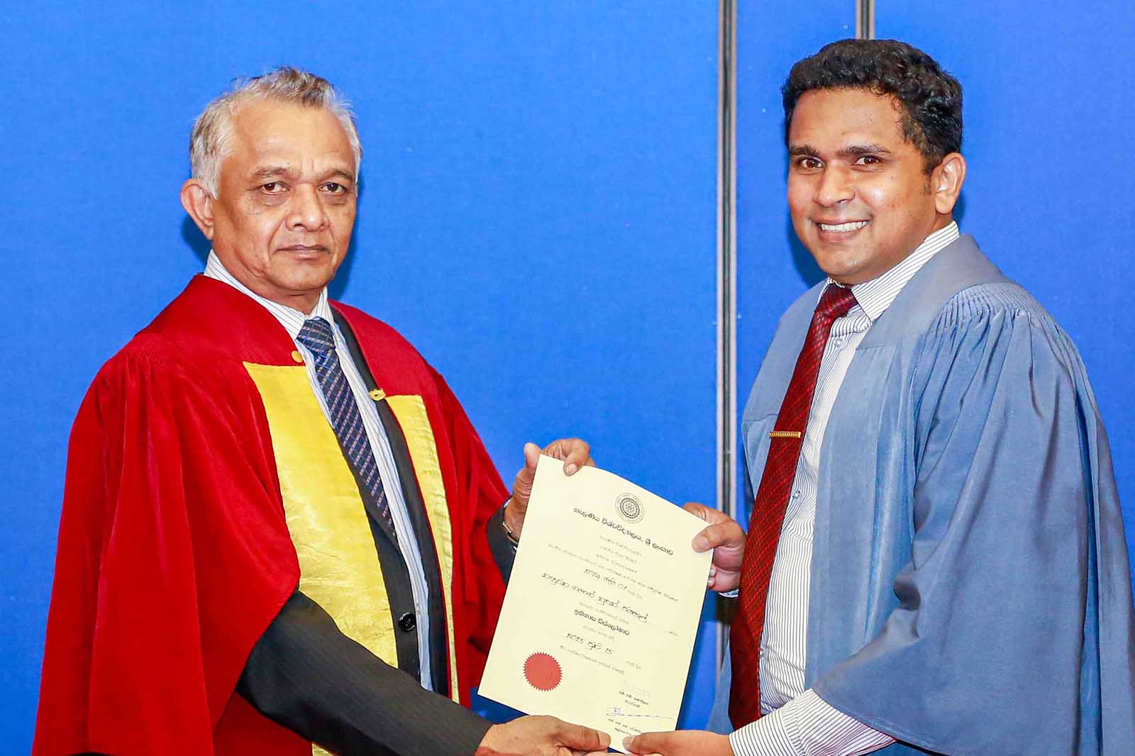 Certificate Awarding Ceremony for the 10th Batch of the Diploma in History 2022 